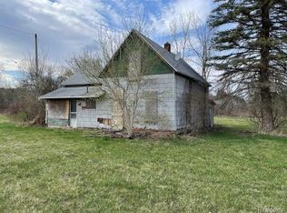 7510 Avoca Rd, Avoca, MI 48006