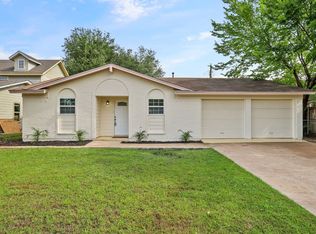 2124 Meadow Dl, Irving, TX 75060