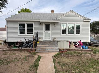 614 N Walnut St, Hoisington, KS 67544
