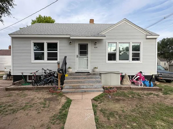 614 N Walnut St, Hoisington, KS 67544