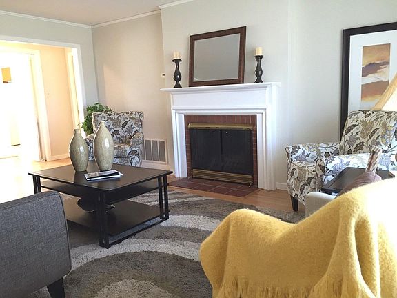 2nd image of 1659 Park Ave