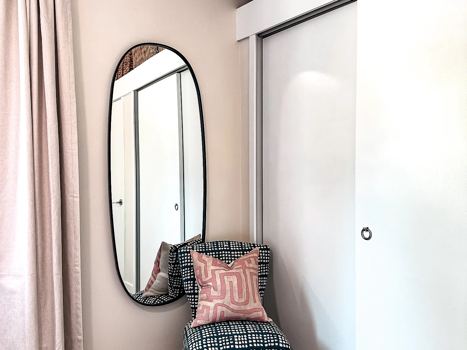 1 bed, 544 sqft, $2,200 — Photo 3