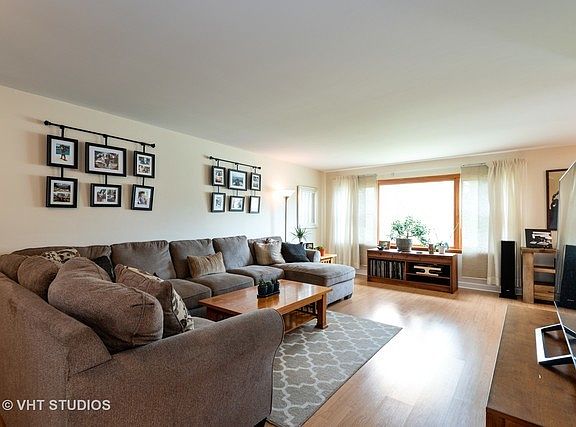 2nd image of 1754 Richfield Ave