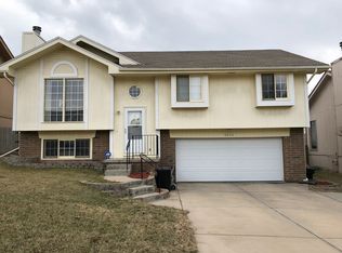 8023 Bauman Ave, Omaha, NE 68122