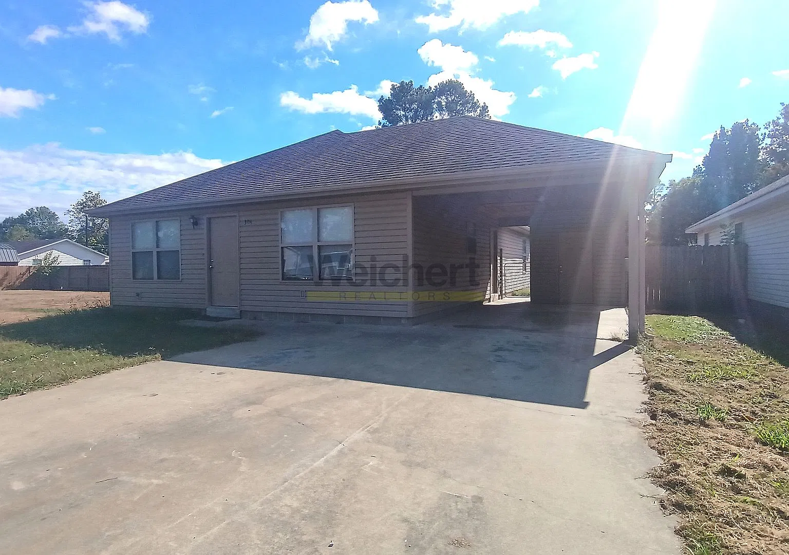 3bed/2bath House w/ Stainless Steel Appliances — Photo 2