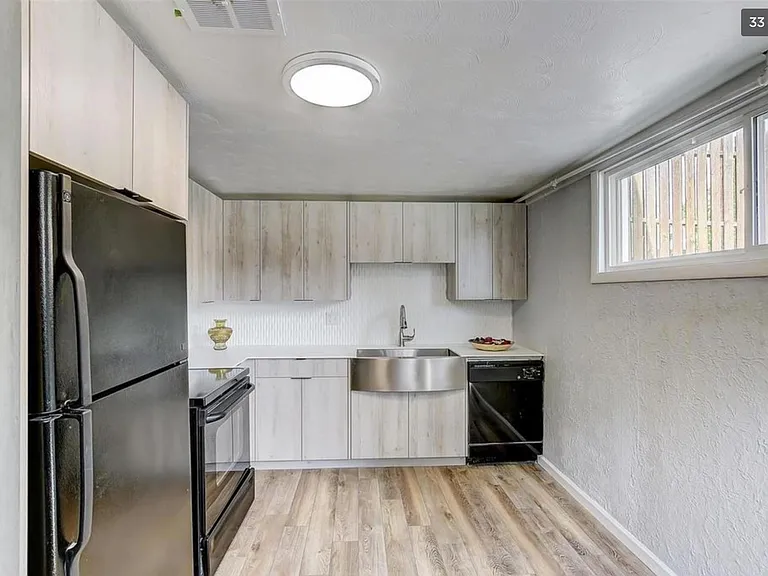 4122 N Zuni St — Photo 9