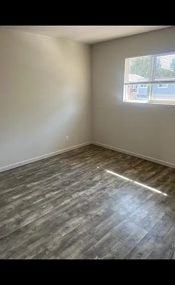 1931 33rd Ave — Photo 3