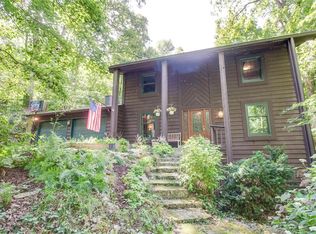 3302 Whiteclif Ln, Godfrey, IL 62035