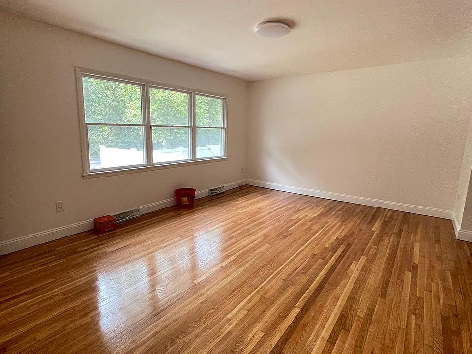 319 Riedel Ave FLOOR 1, Staten Island, NY 10306 Zillow