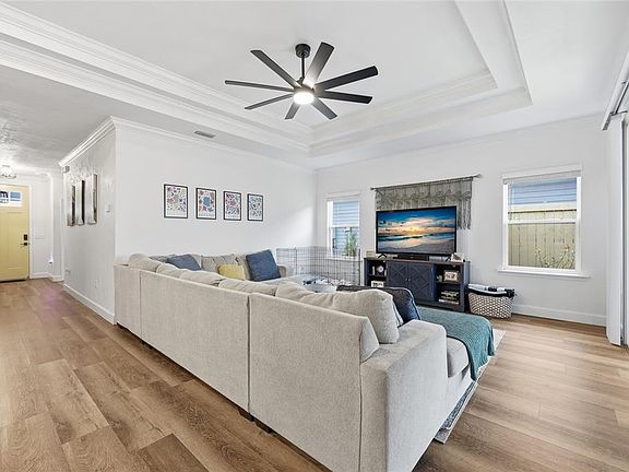 5th image of 1416 SW 67th Dr