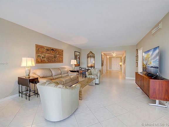 3rd image of 10180 W Bay Harbor Dr APT 5A