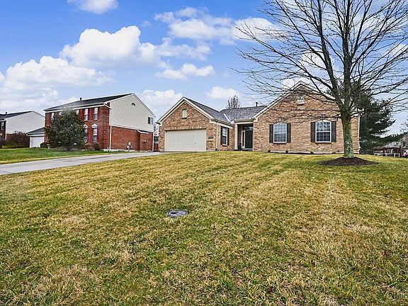 2nd image of 1564 Hunt Club Dr