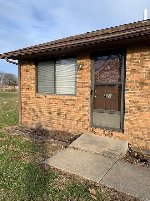 1st image of 301 Southgate Dr