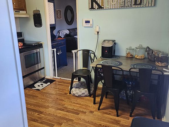 4th image of 515 Eberhart Dr