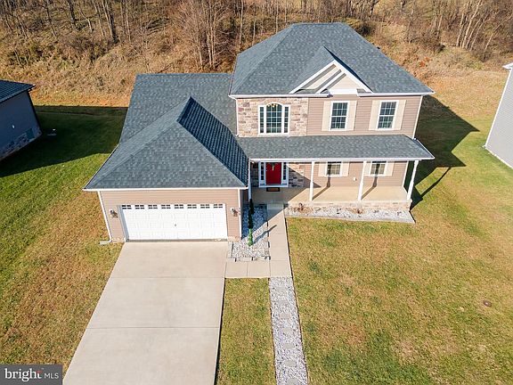 3rd image of 188 Brant Ln