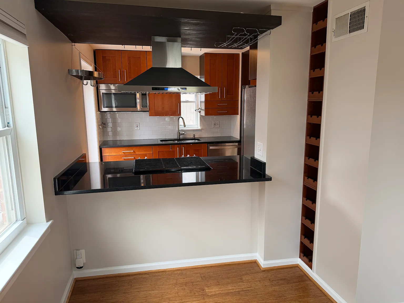 3 bed, 2.5 bath, 850 sqft, $3,500 — Photo 4