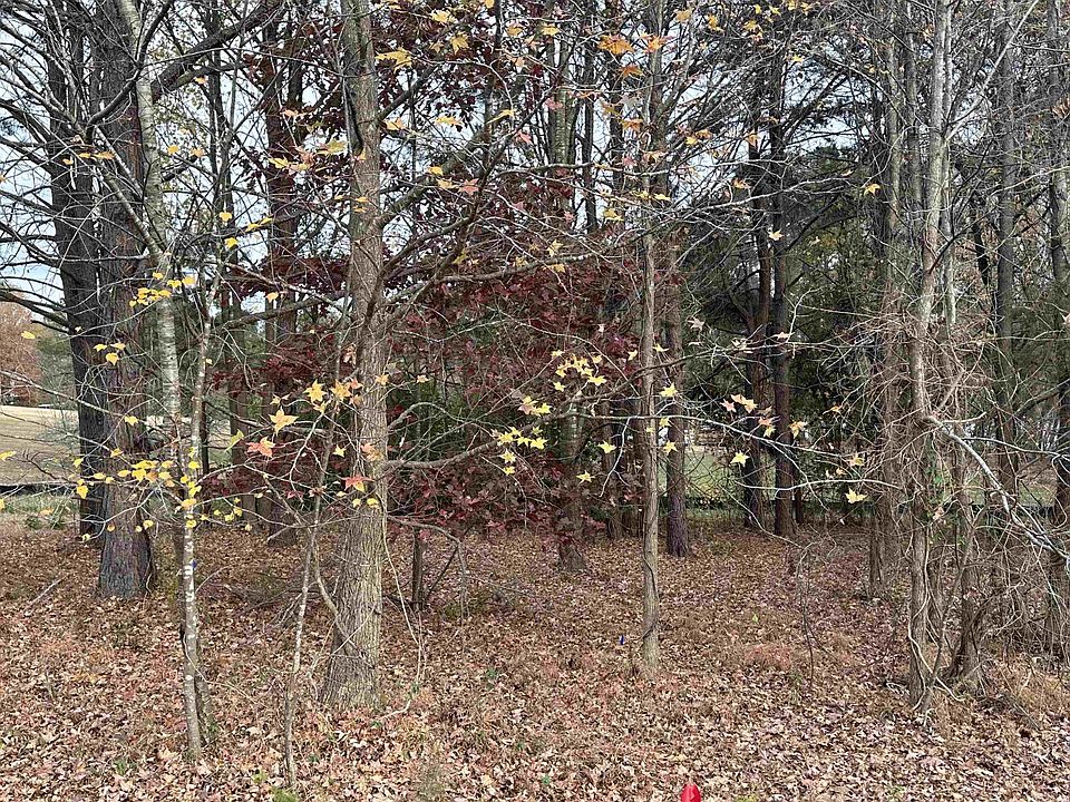 1st image of 917 Meadowbrook Dr #14