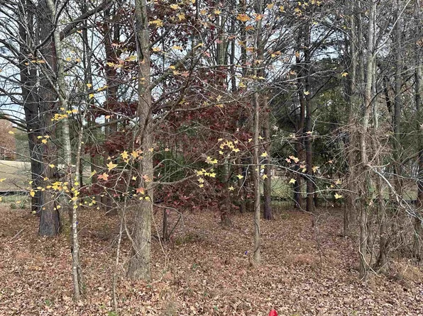 917 Meadowbrook Dr #14, Garner, NC 27529
