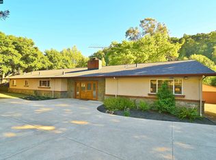 27801 Palomares Rd, Castro Valley, CA 94552