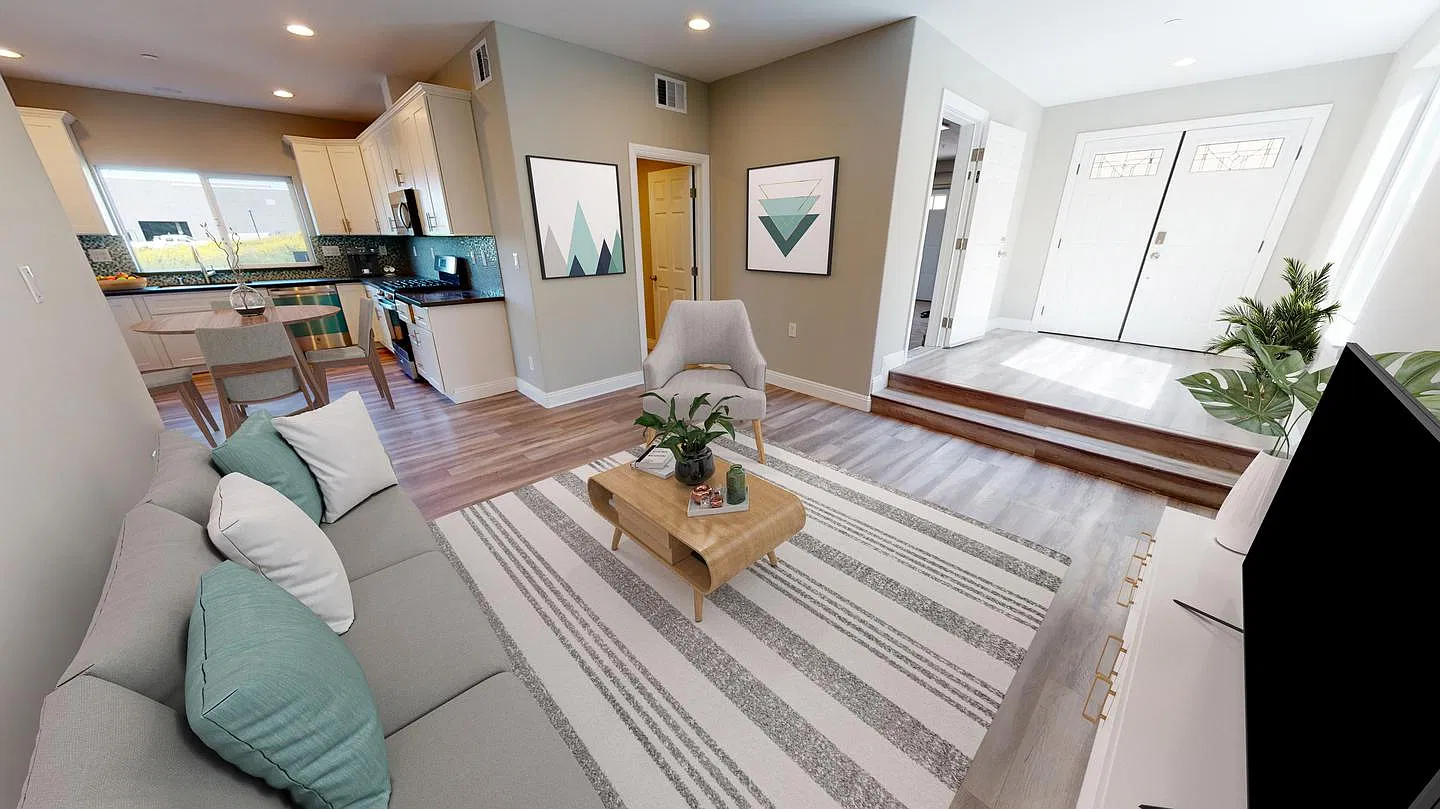 Central Bay convenience comfortable living in Hayward — Photo 1
