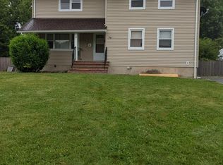 74 Glenville Rd, Edison, NJ 08817