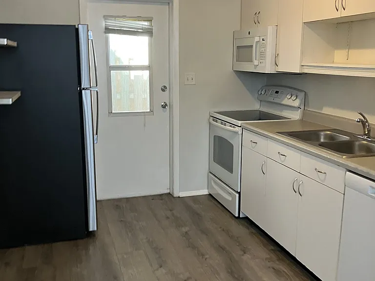 3406 W San Juan St — Photo 3