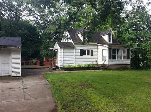 1st image of 10466 Glenwood Ave