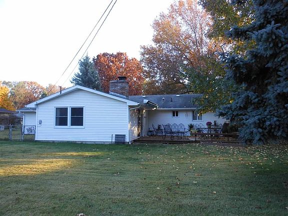 3rd image of 17531 Parker Ave