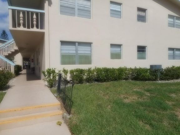 5th image of 224 Dorchester #J