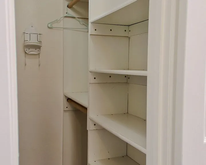 Garfield Avenue Apartments — Photo 16
