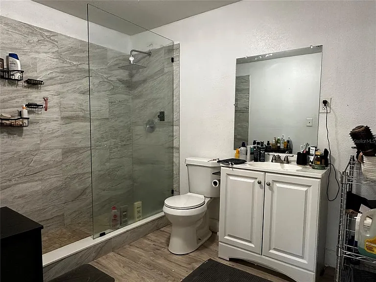 724 NE 17th Ave — Photo 19