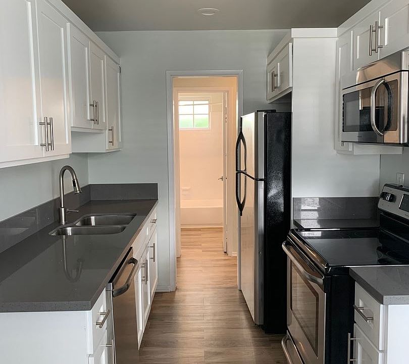 1st image of 311 Junipero Ave APT 3