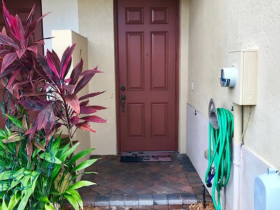 Entryway/Front Door