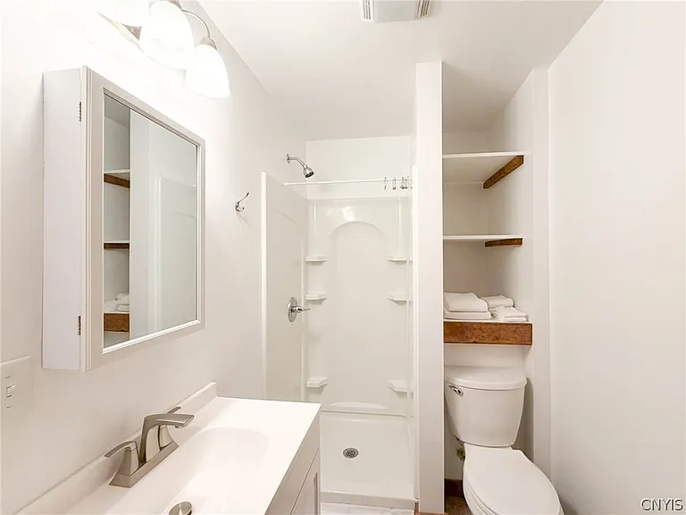 1015 White Pl — Photo 20