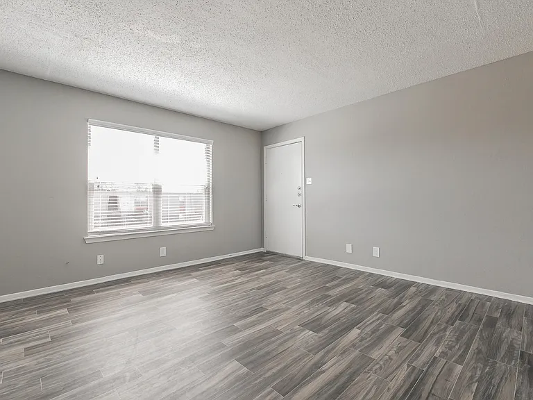 Davis Park Apartments — Photo 38