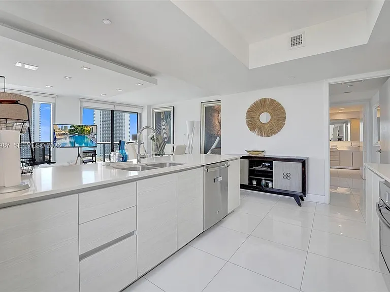 2600 E Hallandale Beach Blvd #T1902 — Photo 50