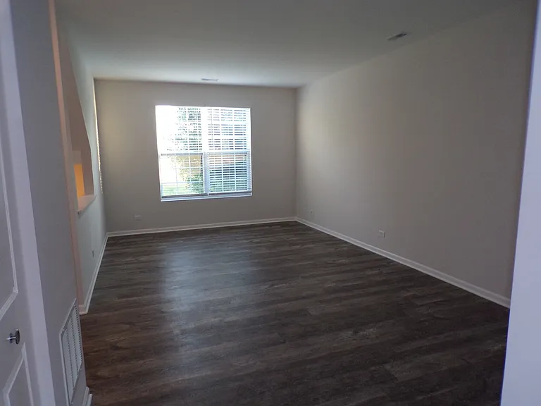 1645 W Turtle Creek Ln — Photo 14