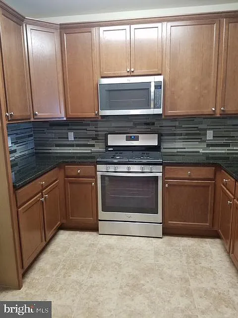 2 bed, 2.0 bath, 1243 sqft, $2,750 — Photo 4