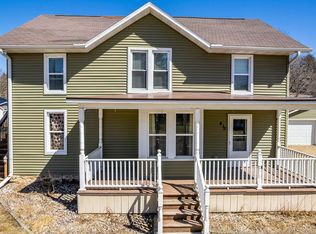 415 S East St, Wonewoc, WI 53968