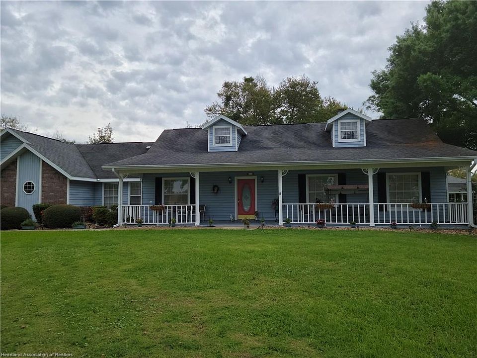 1st image of 12 Meadowlake Dr