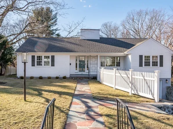 171 Birchtree Dr, Westwood, MA 02090