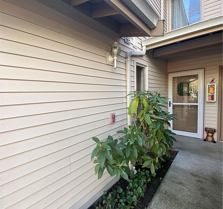 1st image of 4719 NW Walgren Drive #D104