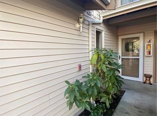 4719 NW Walgren Dr #D-104, Silverdale, WA