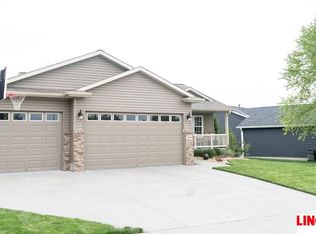 1809 SW 37th St, Lincoln, NE 68522