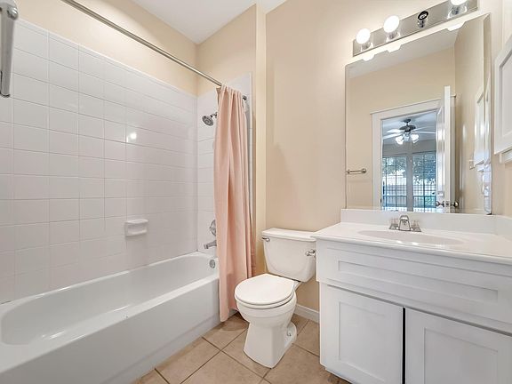 4th image of 1814 Matthews St