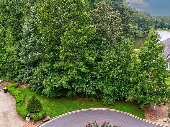 5th image of 168 Lake Park Dr