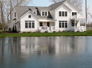 5343 Swan Dr #K-2, Port Clinton, OH 43452