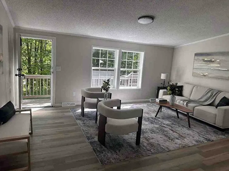 4 bed, 1615 sqft, $2,800 — Photo 2