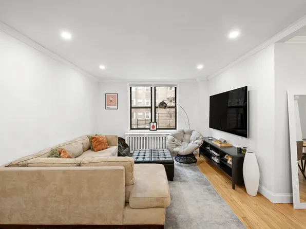 150 East 27th Street 4 image 2 of 14