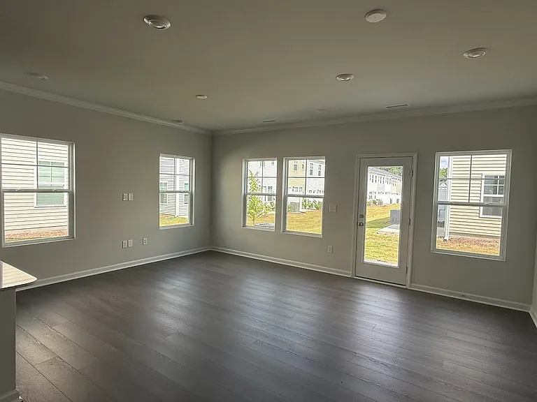 182 Golden Arms Dr — Photo 5